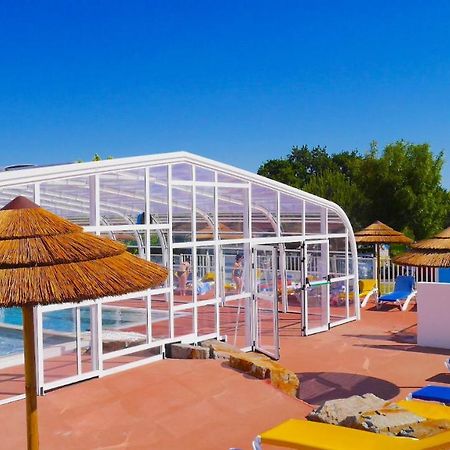 Camping Les Brillas Les Moutiers Exterior photo