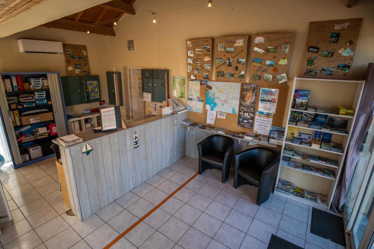 Camping Les Brillas Les Moutiers Exterior photo